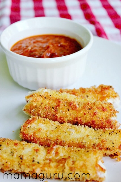 Copy Cat Recipe: Homemade Fried Mozzarella Sticks with Marinara