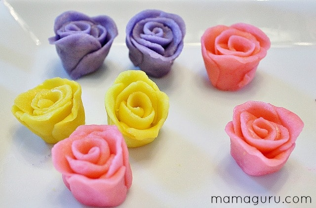 How to make Marzipan Roses