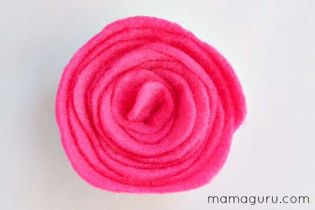 DIY Felt Roses for Valentine's Day Wreath